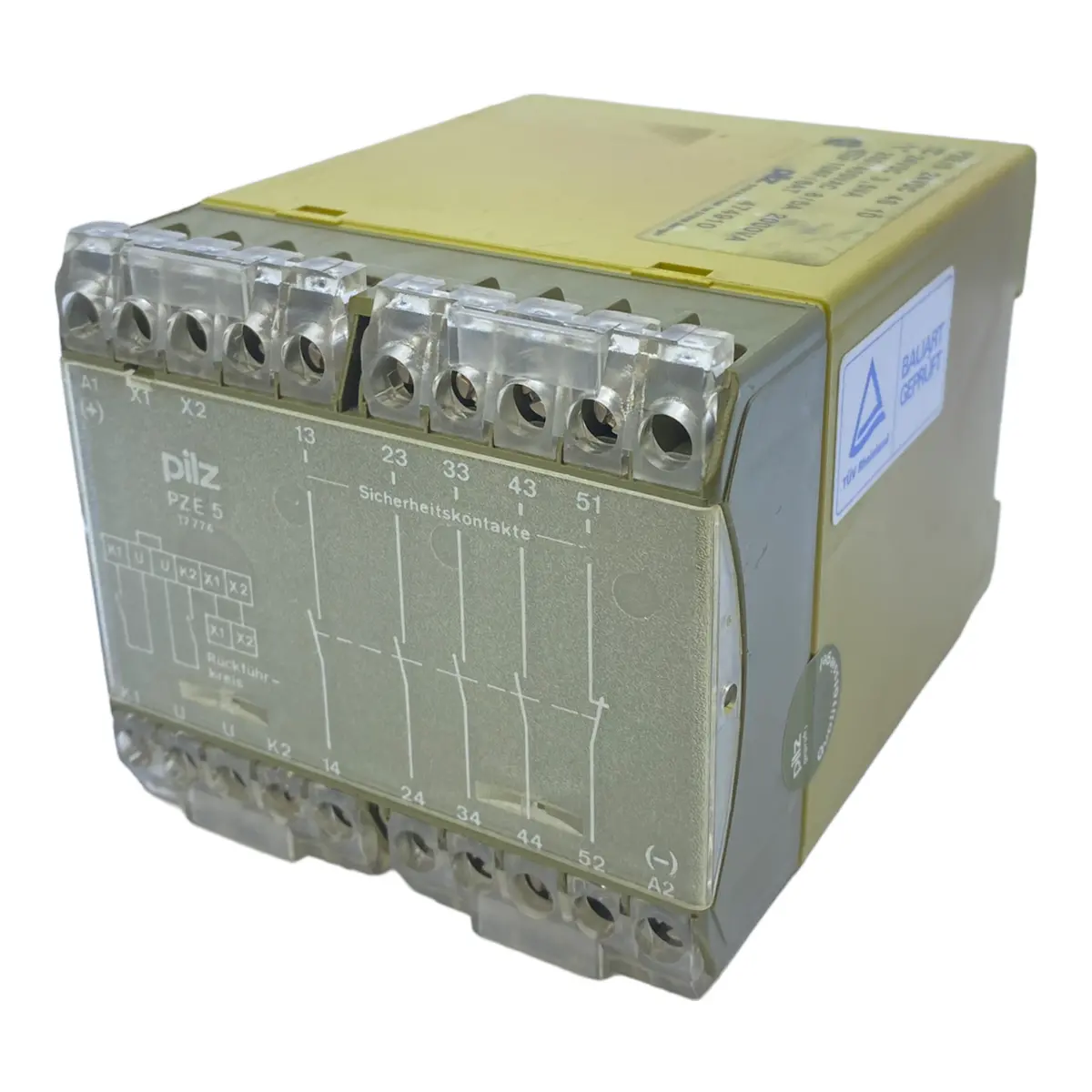 Pilz Pze/5 Sicherheitsrelais 17774 24V Dc 4S 1Ö 3,5Va 250/400V Ac 8/5A Relais 1